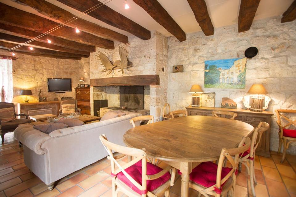 Chateau De Pleneselve Bon-Encontre Exteriér fotografie